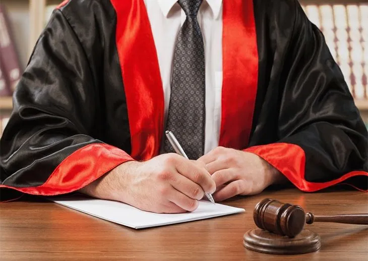   AVUKATLIK ÜCRETLERİ CEP YAKIYOR!