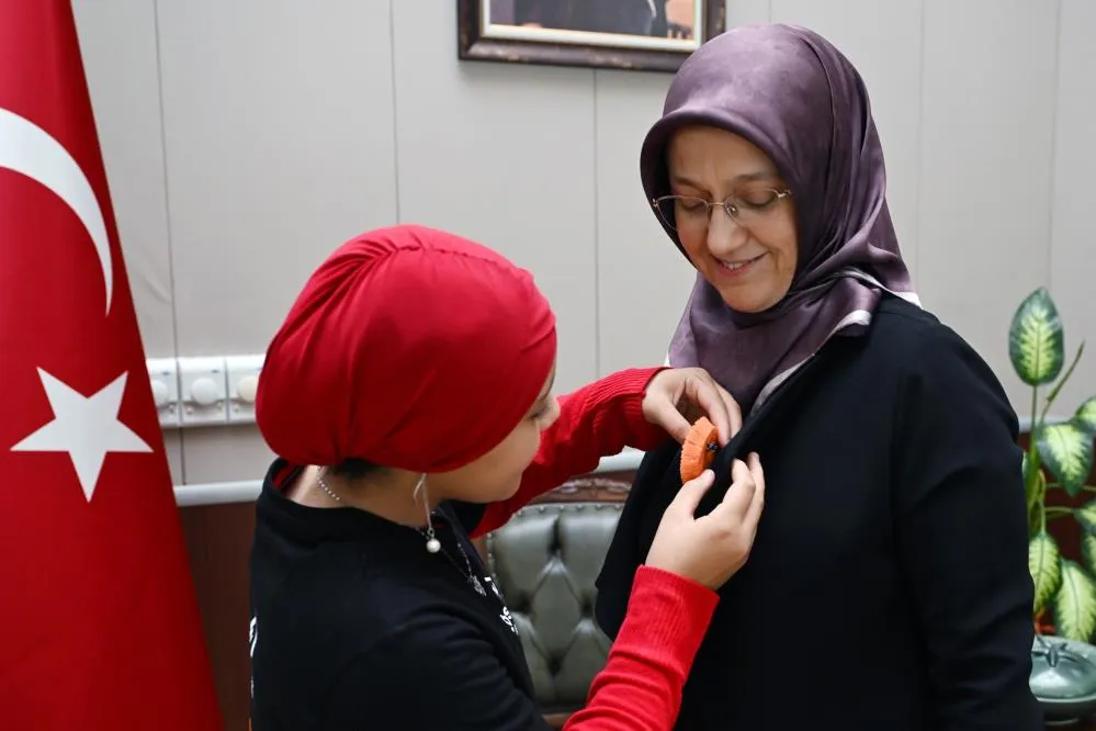 TURUNCU RENKLE LÖSEMİYE FARKINDALIK