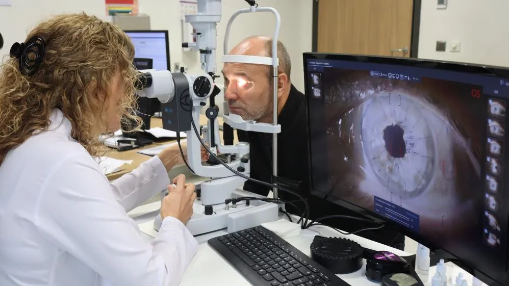 5 KİŞİ, DÜNYAYA YENİ GÖZLERİYLE 