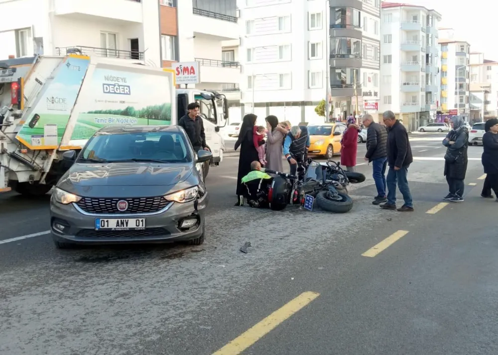 Niğde’de Otomobil, Görevli Trafik Polisine Çarptı 