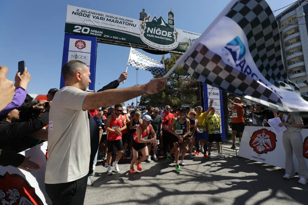 518 SPORCU ŞEHİT ÖMER HALİSDEMİR İÇİN KOŞTU