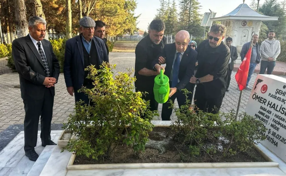15 TEMMUZ GAZİSİ’NDEN KAHRAMANIN KABRİNE ZİYARET