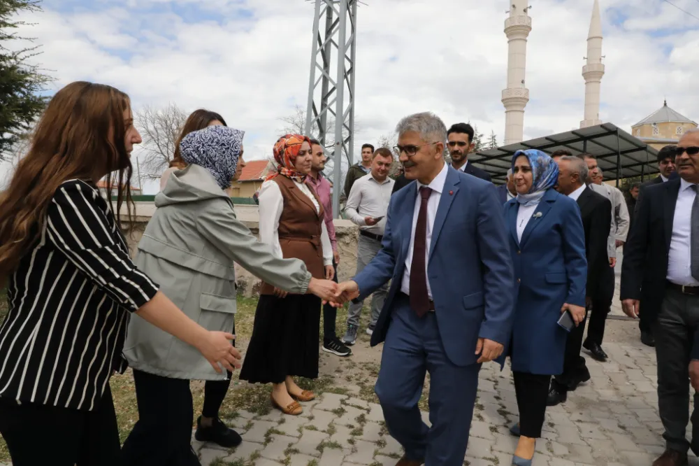 VALİ ÇELİK VE PROTOKOL OBRUK KÖYÜ