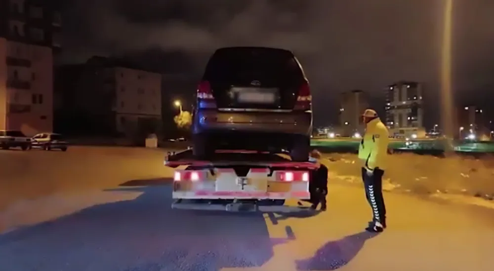 ARACINA POLİS SİREN SESİ TAKAN SÜRÜCÜYE 280 BİN TL CEZA