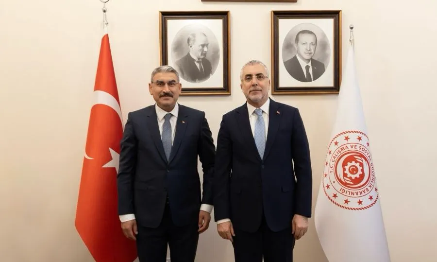 VEKİL UZKURT’TAN BAKAN IŞIKHAN’A ZİYARET