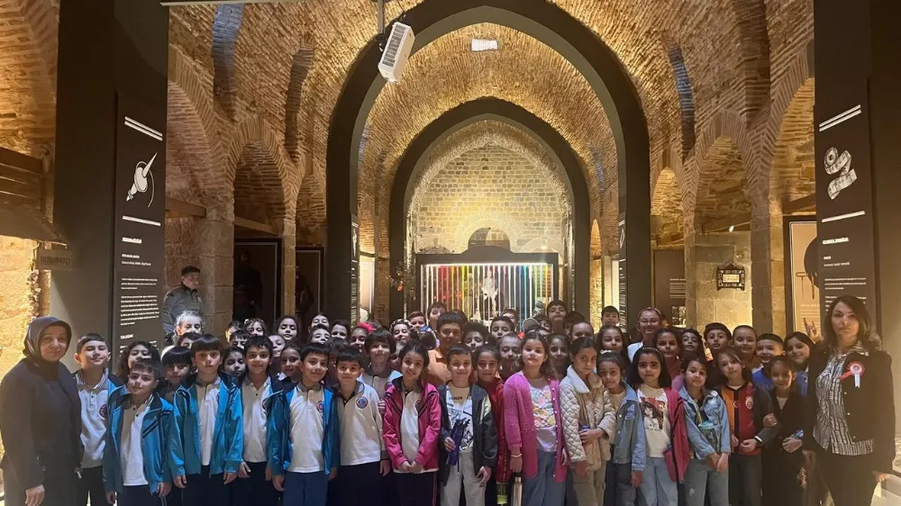 ÖĞRENCİLERDEN ANLAMLI ZİYARET: KENT BEDESTENİ’NDE KÜLTÜRLE BULUŞTULAR