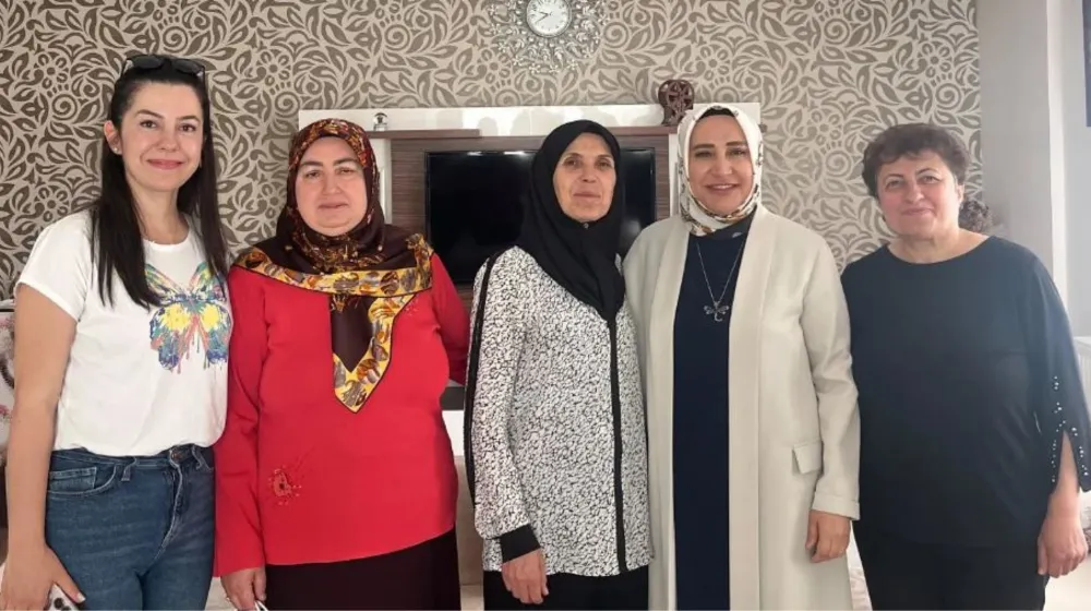 MÜDÜR ÖZBEK’TEN EMEKLİ ÖĞRETMENLERE ANLAMLI ZİYARET