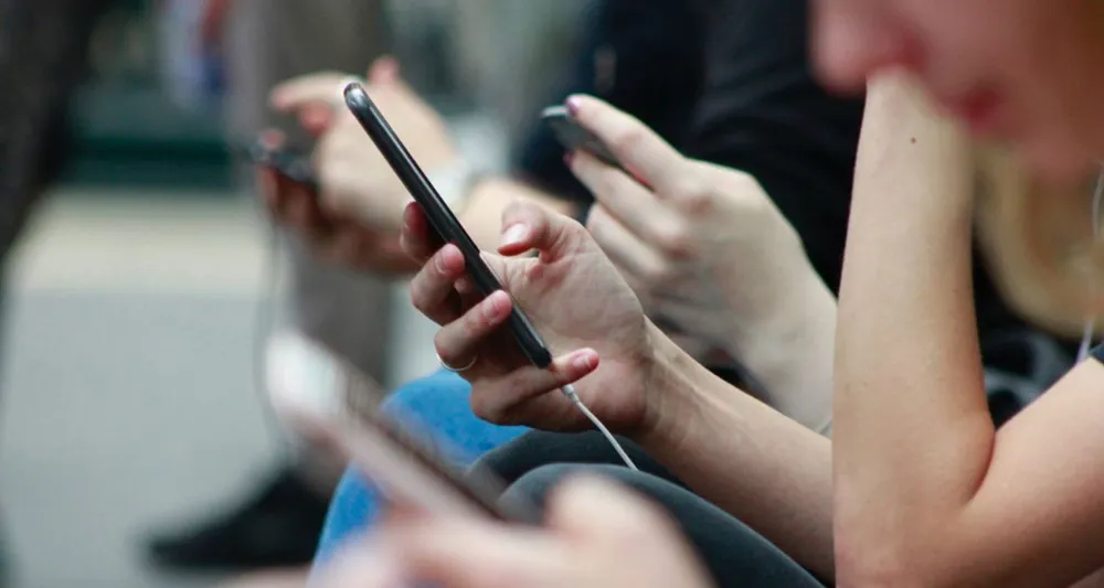 PROFESÖRDEN YAPAY ZEKA UYARISI: 