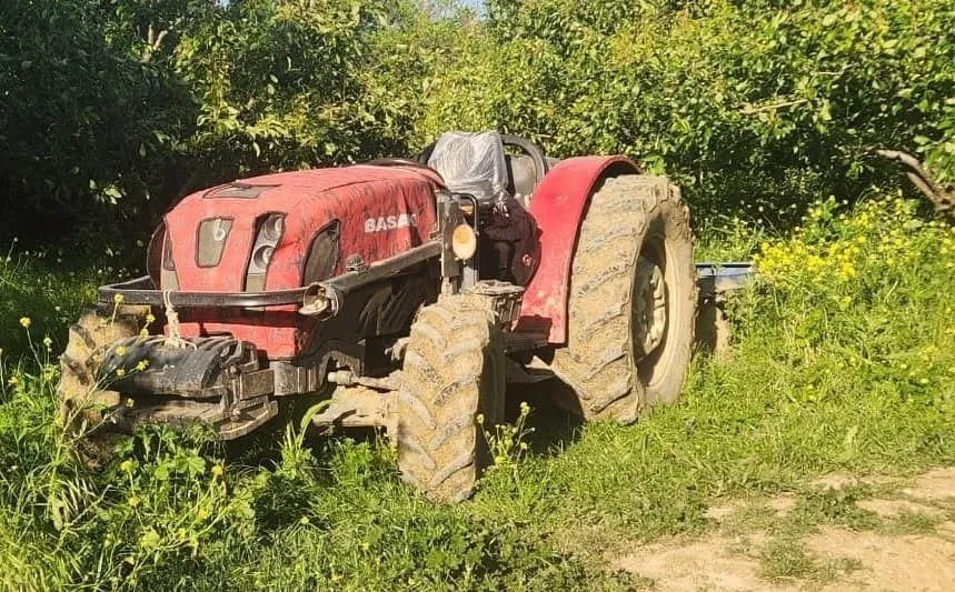 TRAKTÖRÜN ALTINDA KALAN 7 YAŞINDAKİ ÇOCUK HAYATINI KAYBETTİ