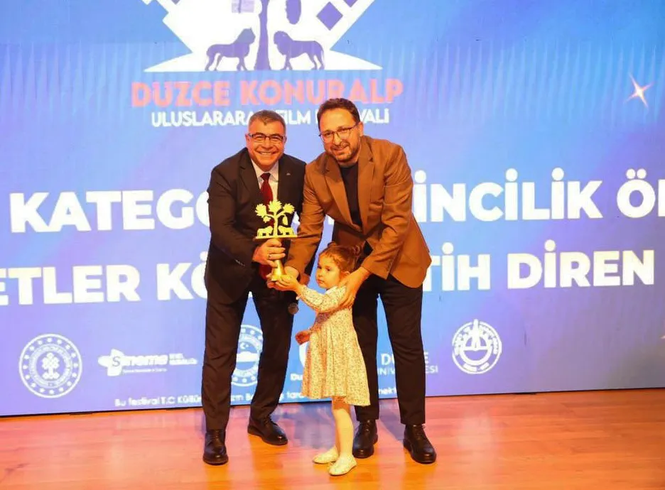 BALETLER KÖYÜ BELGESELİ ÖDÜLDEN ÖDÜLE KOŞUYOR