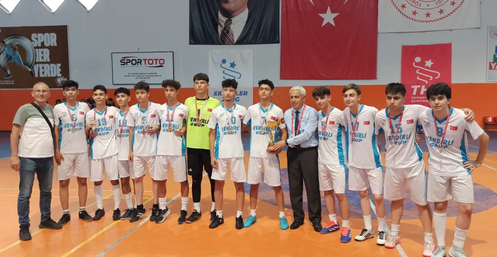 ŞEHİT RAMAZAN KONUŞ FEN LİSESİ FUTSALDA İL ŞAMPİYONU OLDU