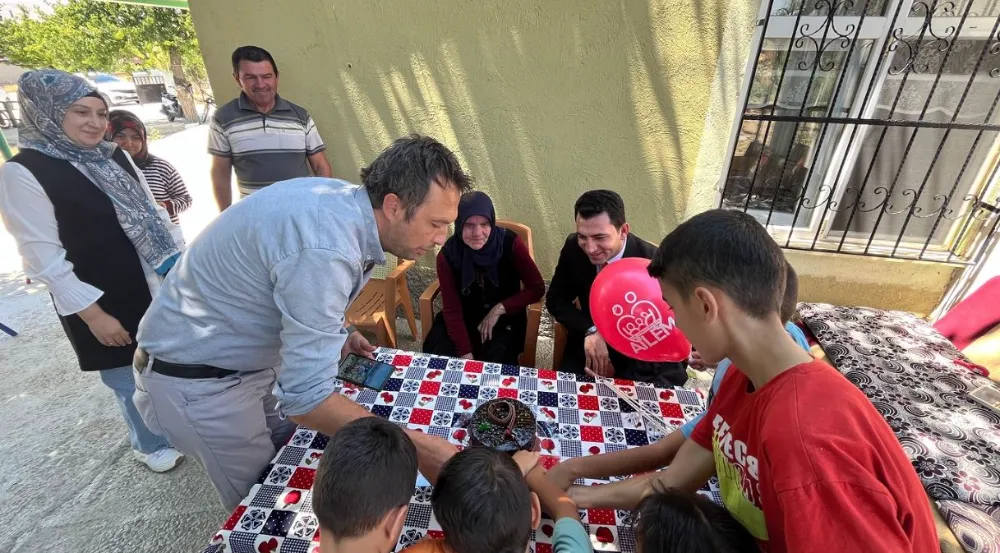 ULUKIŞLA’DA KORUYUCU AİLE YANINDA BÜYÜYEN MİNİK YÜREĞE DOĞUM GÜNÜ SÜRPRİZİ