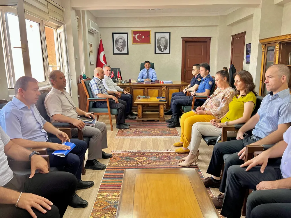 ALTUNHİSAR’DA KAMU HİZMETLERİ MASAYA YATIRILDI