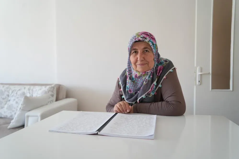 NİĞDELİ FATMA TEYZENİN AZMİ! 64 YAŞINDA OKUMA YAZMA ÖĞRENDİ 