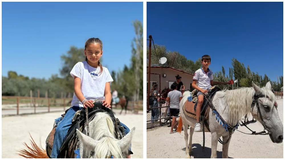 NİĞDE’DE MİNİK YÜREKLER HEM YARIŞTI HEM ATA BİNDİ