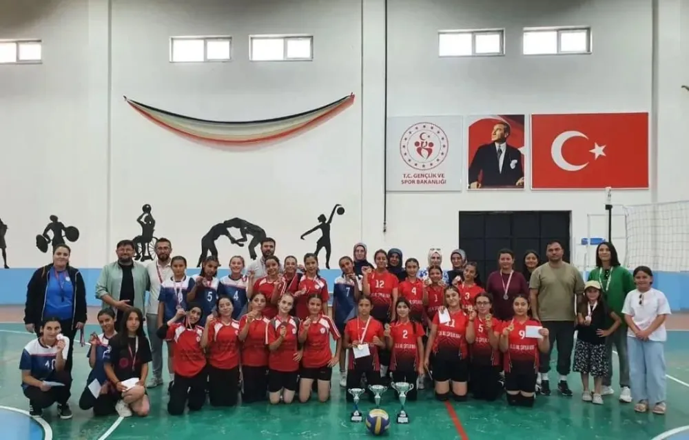 MELENDİZ CAMİLER ARASI KADINLAR VOLEYBOL TURNUVASI TAMAMLANDI