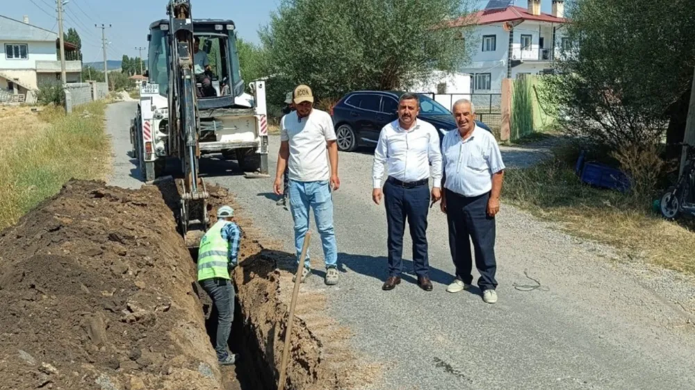 ÇİFTLİK’TE DOĞALGAZ ÇALIŞMALARI HIZ KESMEDEN DEVAM EDİYOR