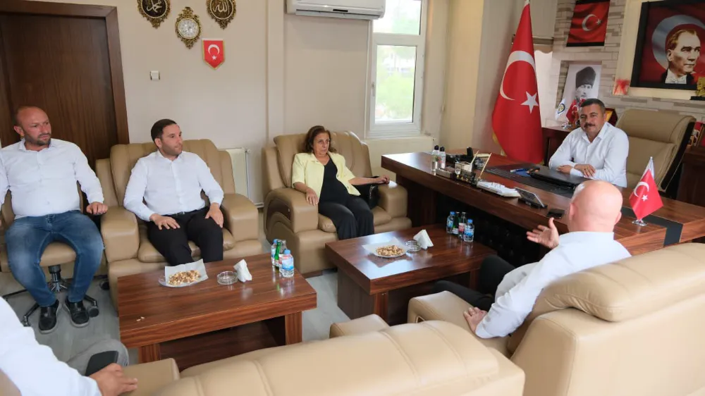 CHP HEYETİNDEN ÇİFTLİK BELEDİYESİ’NE ZİYARET