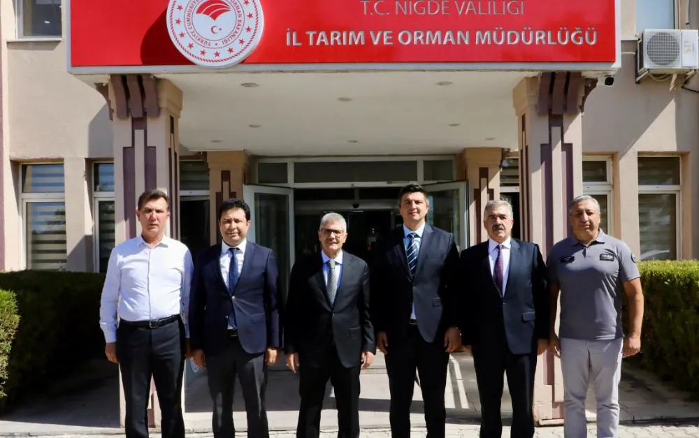 VALİ ÇELİK’TEN TARIM MÜDÜRÜ METE’YE HAYIRLI OLSUN ZİYARETİ