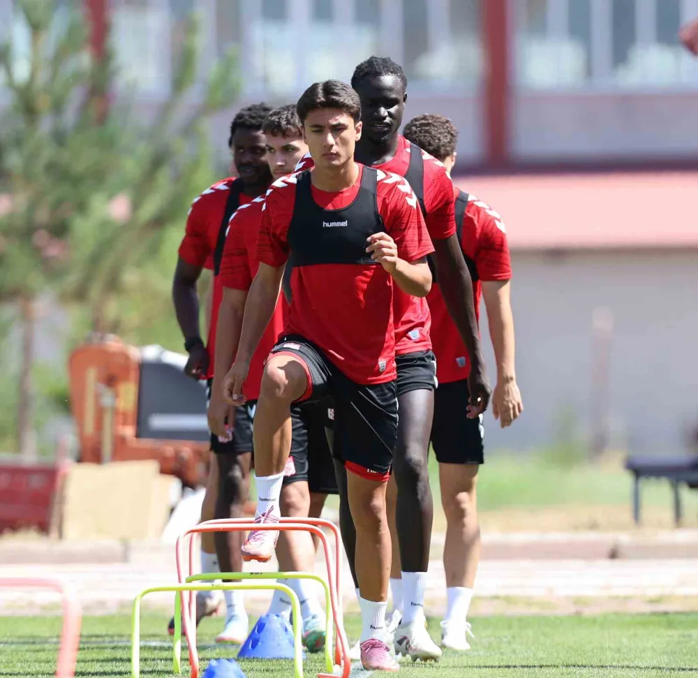 SİVASSPOR PAS ÇALIŞTI