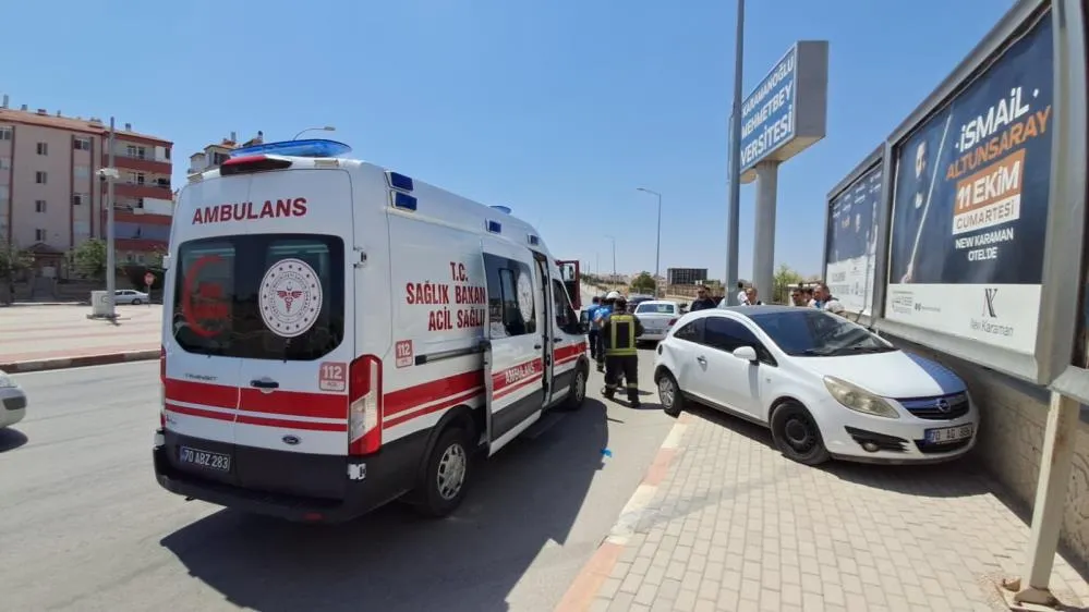 KONTROLDEN ÇIKAN OTOMOBİL AYDINLATMA DİREĞİNE ÇARPTI