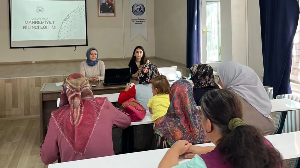 ALTUNHİSAR ADEM’DE ‘ÇOCUKLARDA MAHREMİYET BİLİNCİ’ EĞİTİMİ DÜZENLENDİ