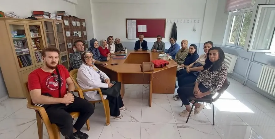 MÜDÜR ALTUNOK’TAN OKUL ZİYARETİ