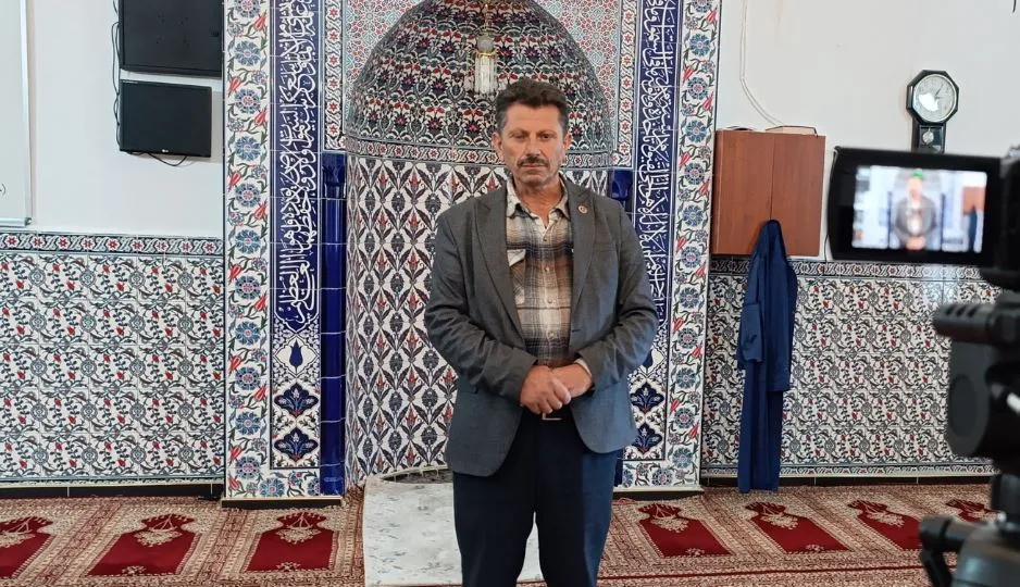 AZATLI’DA ÖRNEK MUHTARLIK: MUSTAFA DİNÇSOY GECESİNİ GÜNDÜZÜNE KATIYOR